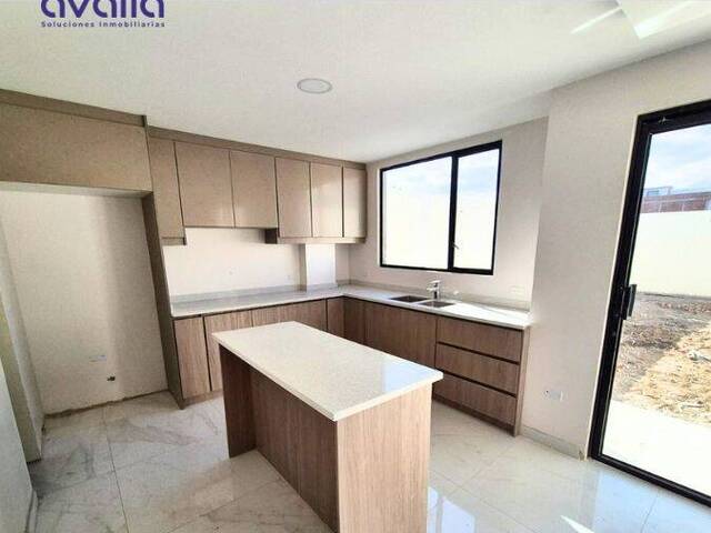 #AVLC417 - Casa para Venta en Riobamba - H