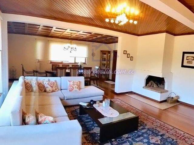 #AVLC467 - Casa para Venta en Guaranda - B